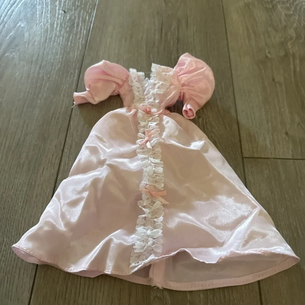 Vintage Barbie Clone HM Pink Satin & Lace Evening Gown‎ Bows